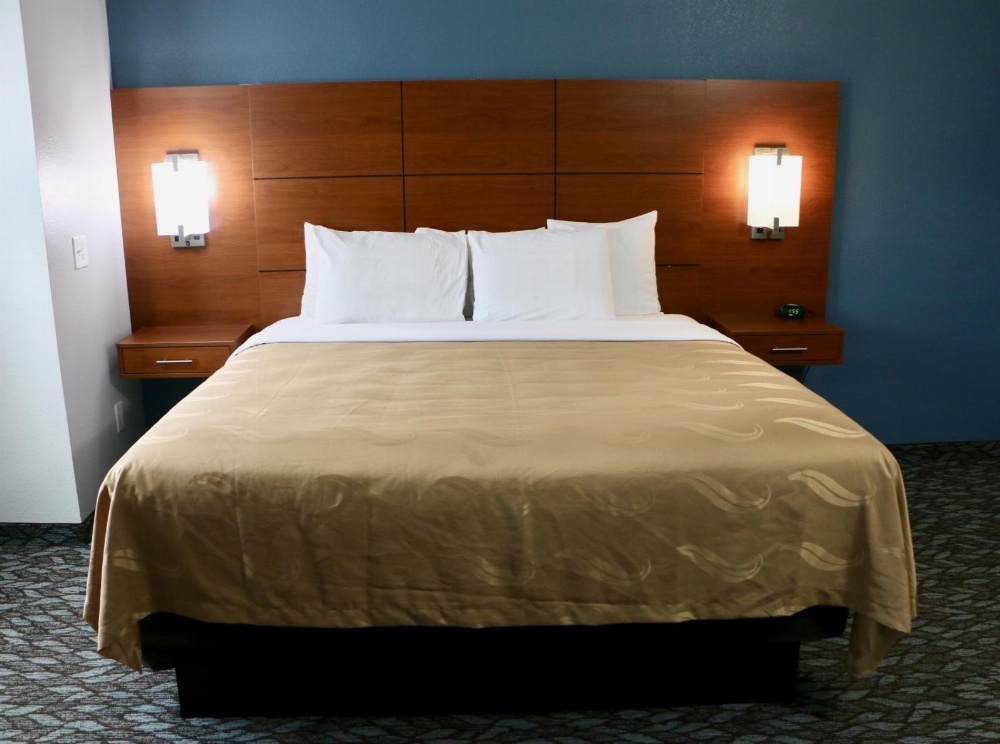 Queen Room - Accessible/Nonsmoking